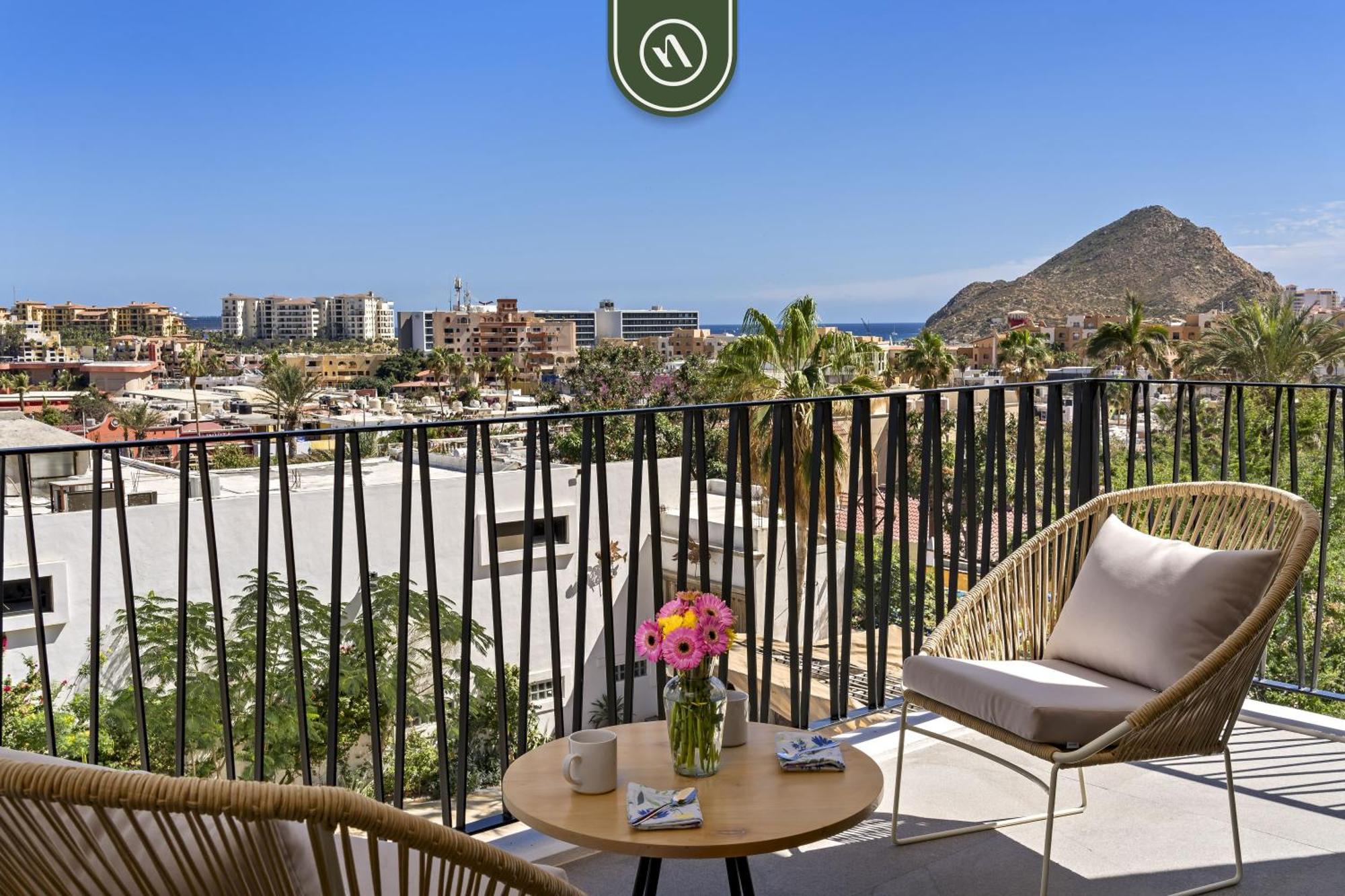 Condo Near Marina - Downtown - Pool - King カボ・サン・ルーカス エクステリア 写真