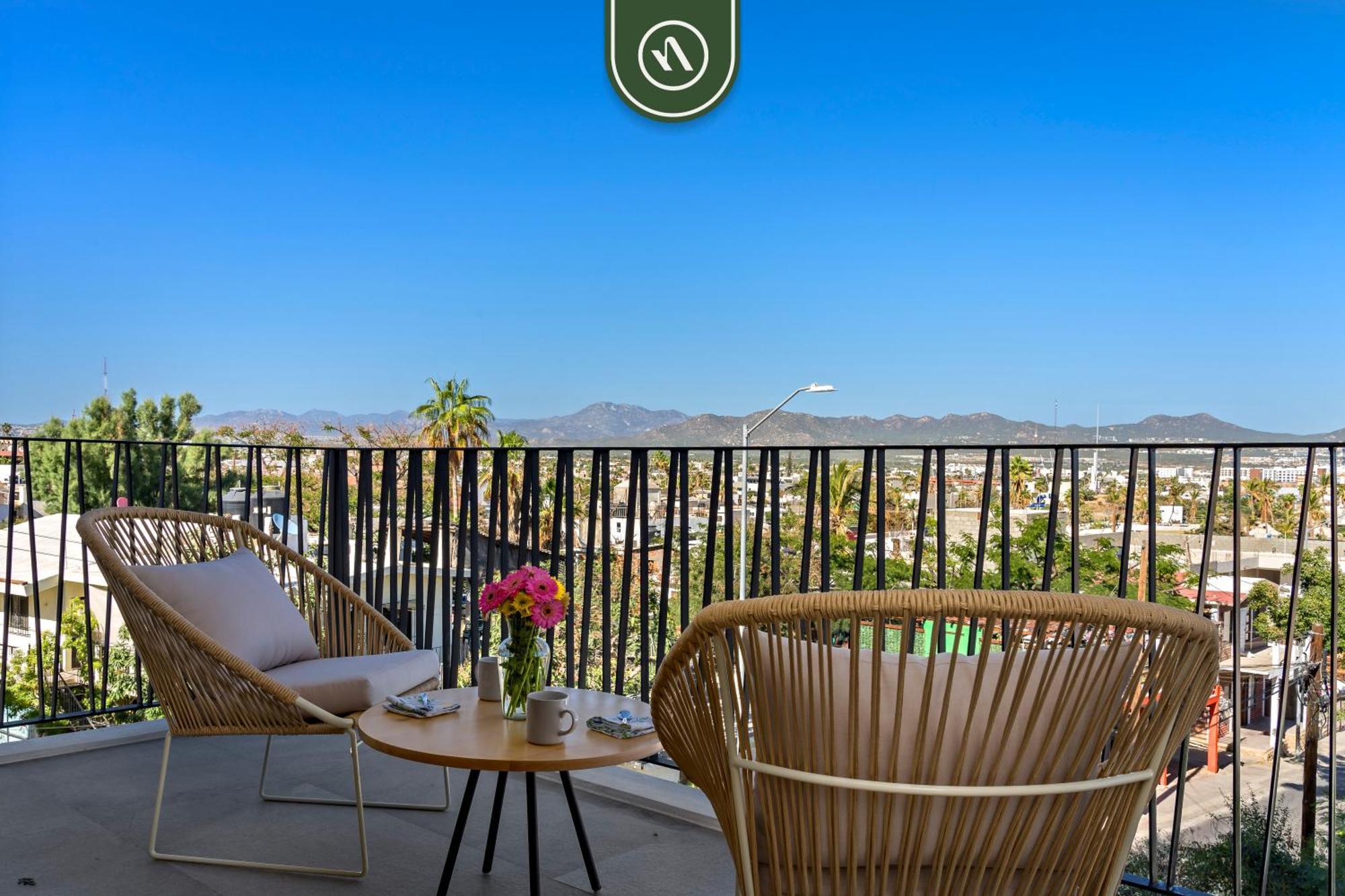 Condo Near Marina - Downtown - Pool - King カボ・サン・ルーカス エクステリア 写真