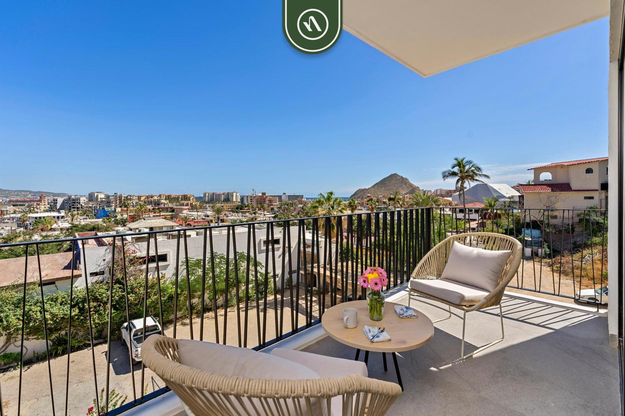 Condo Near Marina - Downtown - Pool - King カボ・サン・ルーカス エクステリア 写真