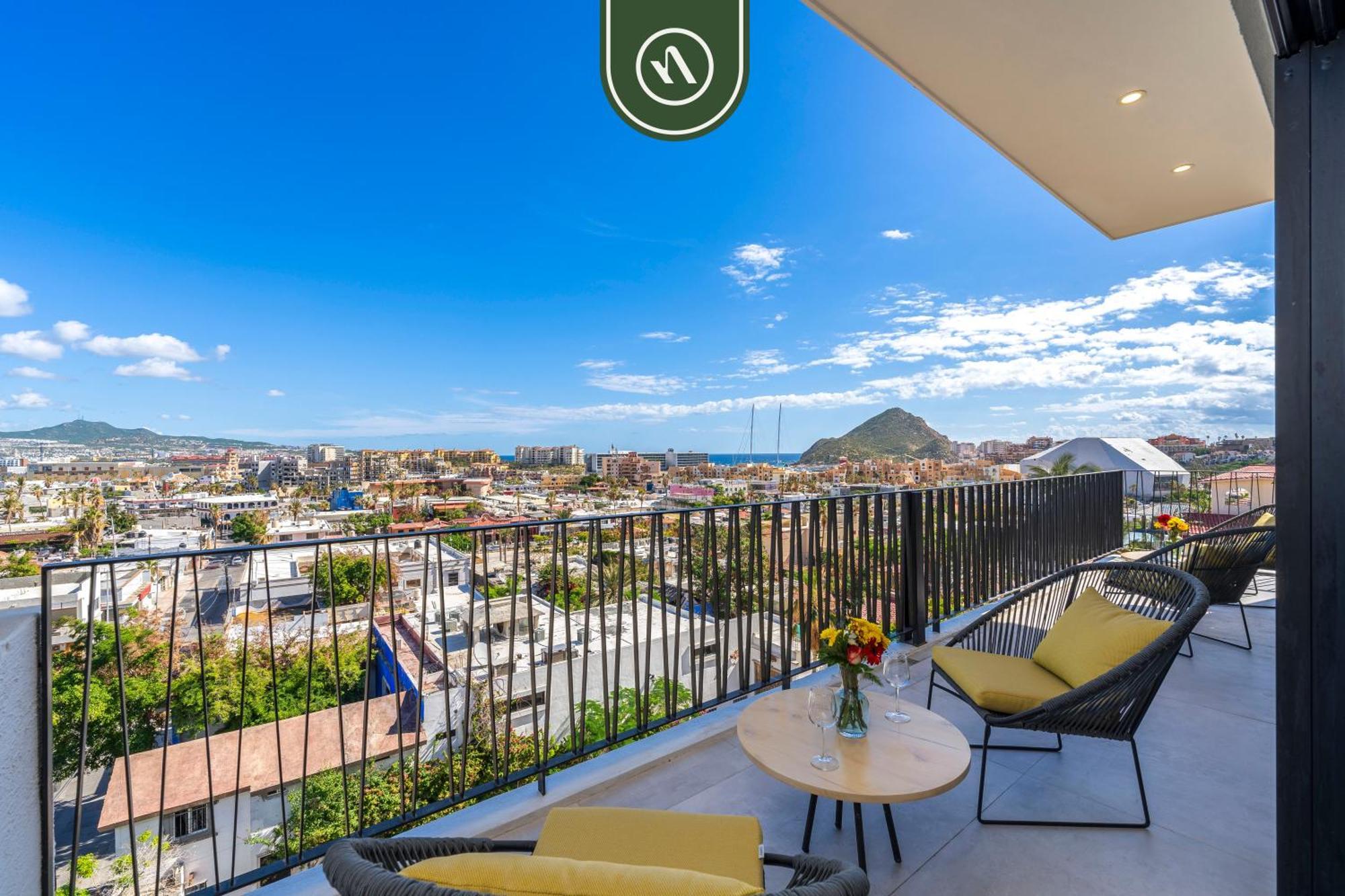 Condo Near Marina - Downtown - Pool - King カボ・サン・ルーカス エクステリア 写真