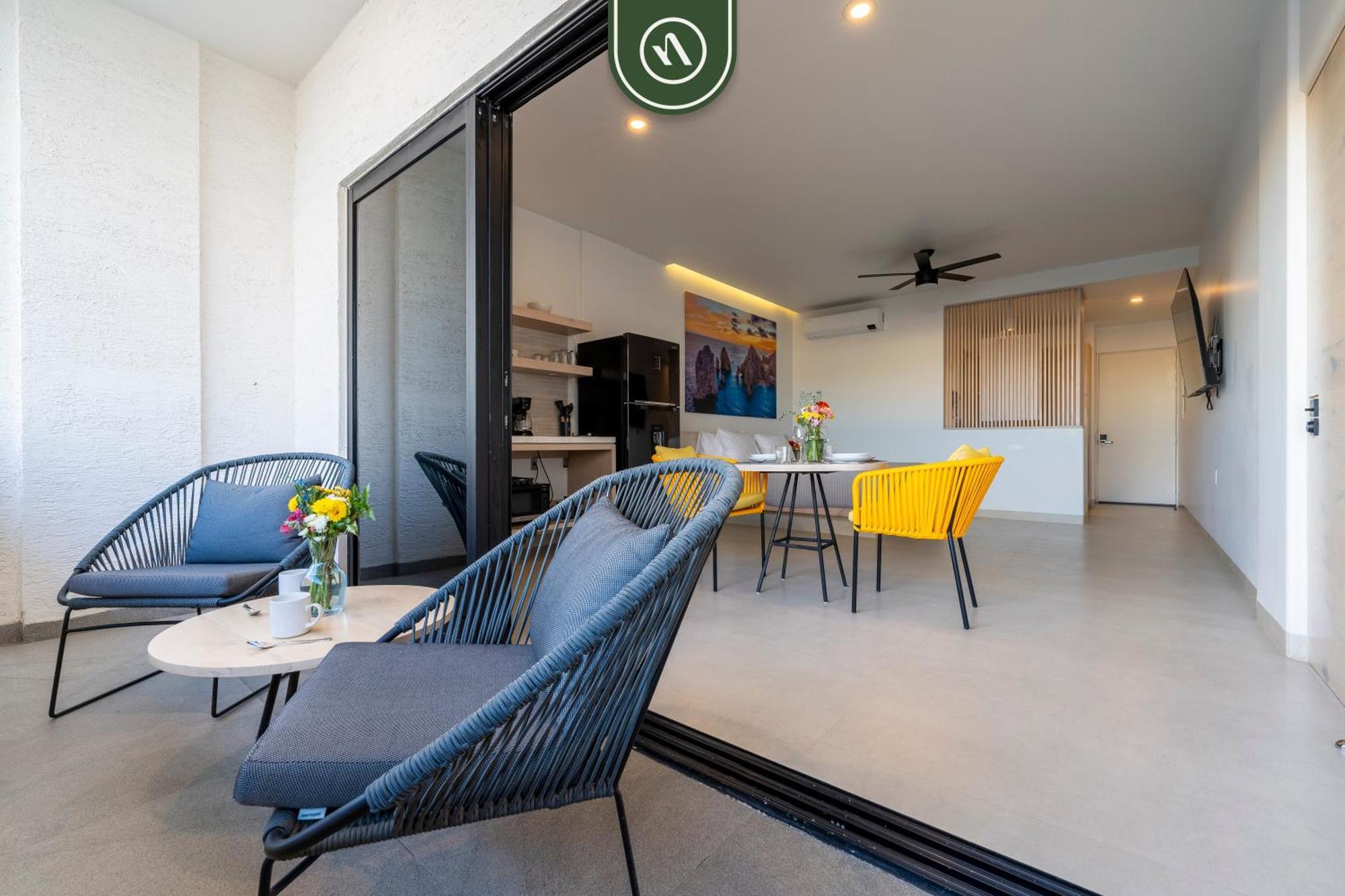 Condo Near Marina - Downtown - Pool - King カボ・サン・ルーカス エクステリア 写真